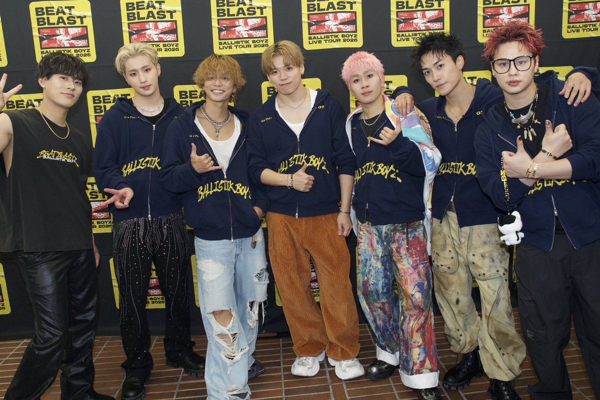 ballistik_fext's tweet photo. 𝗕𝗔𝗟𝗟𝗜𝗦𝗧𝗜𝗞 𝗕𝗢𝗬𝗭 𝗔𝗥𝗘𝗡𝗔 𝗟𝗜𝗩𝗘 𝟮𝟬𝟮𝟲
“𝗕𝗘𝗔𝗧 𝗕𝗟𝗔𝗦𝗧 𝗭” ~𝗢𝘂𝗿 𝗣𝗹𝗮𝗰𝗲~ 𝗗𝗔𝗬-𝟮

THANK YOU🔥

┈┈┈
Next…
🗓️11/3(火・祝) OPEN 16:00/START 17:00
📍[東京]有明アリーナ
┈┈┈

#BBZ_BEAT_BLAST_Z をつけて
ライブの感想や動画を投稿してください💭🩵

#BALLISTIKBOYZ