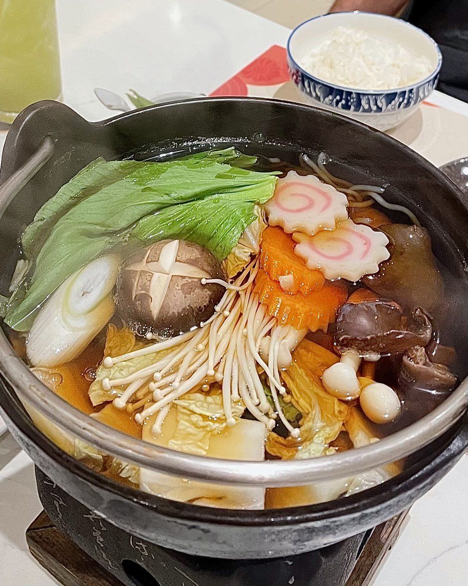 inez_gal's tweet photo. Daisen, CTW อีกร้าน เซตนี้ 185 net 216 (185 มีหลายเซตให้เลือก) รวมน้ำรวมไอติม แล้วมาแบบหม้อใหญ่ หมูไม่วิญญาณ อร่อยด้วย คุ้มมาก ซ้ำ https://t.co/XSAbyWHVAI