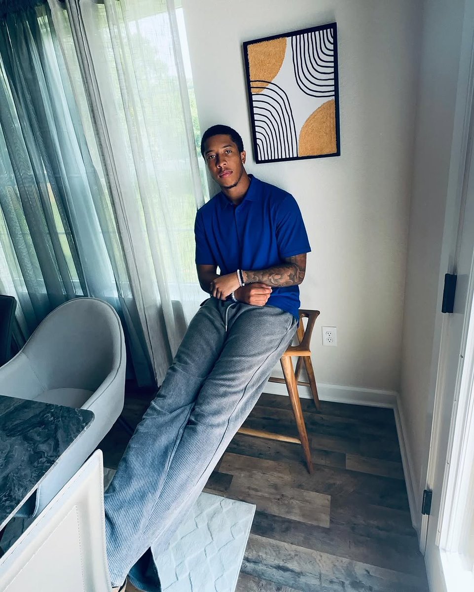 VioletHall9t9's tweet photo. Excited to be doing a special Mystery Box Giveaway with my Antigua Apparel fam! They always get me right 🔥 Winner will receive 4 great products from them- maybe even some of my faves 👀 

To enter, be sure you’re following myself and @antiguaapparel  and let us know what https://t.co/mOfz8TmBfg