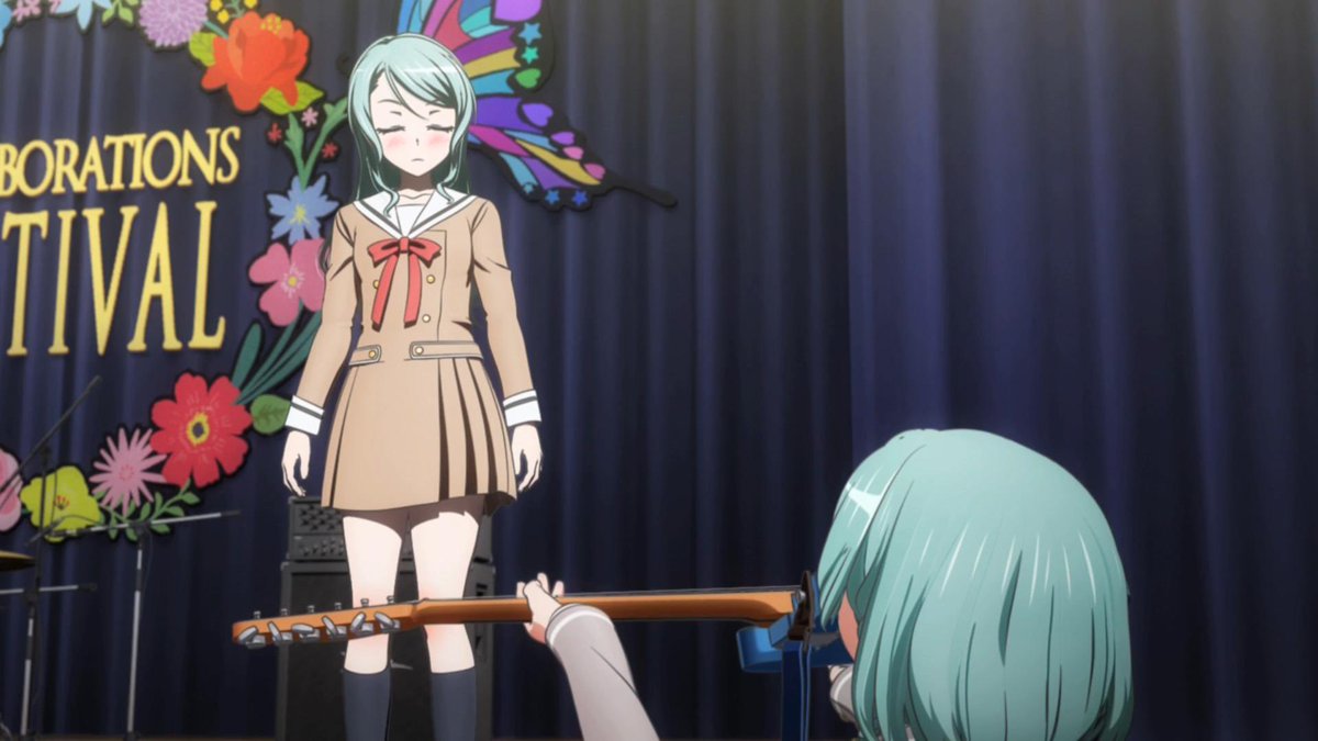 silver1019soma's tweet photo. ギター渡されて照れる紗夜さん可愛いし、文化祭のときに日菜ちゃんからギターを借りて「DeterminationSymphony」を演奏したシーンは何回みても泣ける😭
#さよひな
#氷川紗夜
#氷川日菜 https://t.co/hZmzTtk5m6