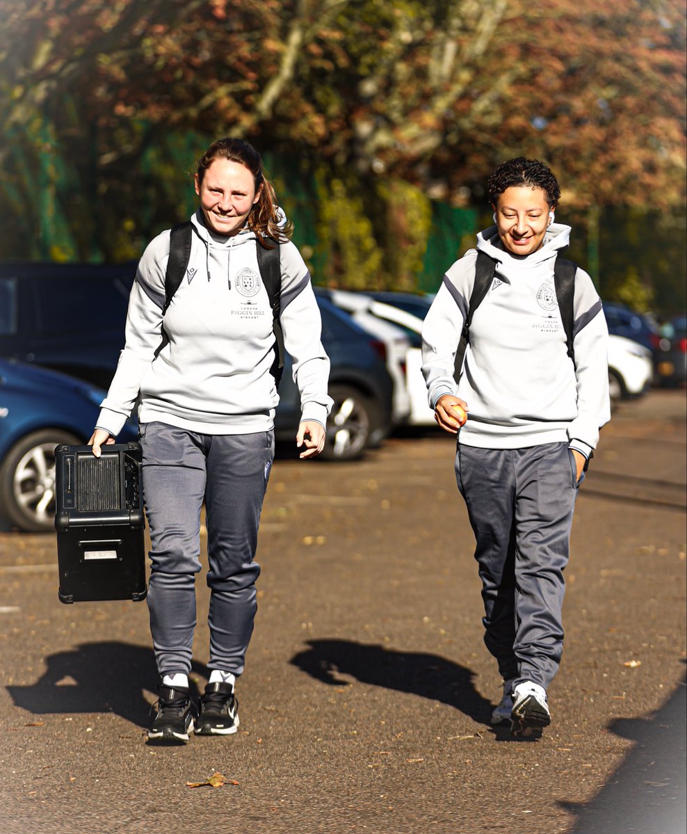 BromleyFCWomen's tweet photo. ARRIVING IN BERMONDSEY 🖤🤍

Smiles all round as the squad arrives at St Paul’s Sports Ground ahead of this afternoon’s clash with Millwall Lionesses ☀️⚽

#WeAreBromley https://t.co/GJwg9u7euQ