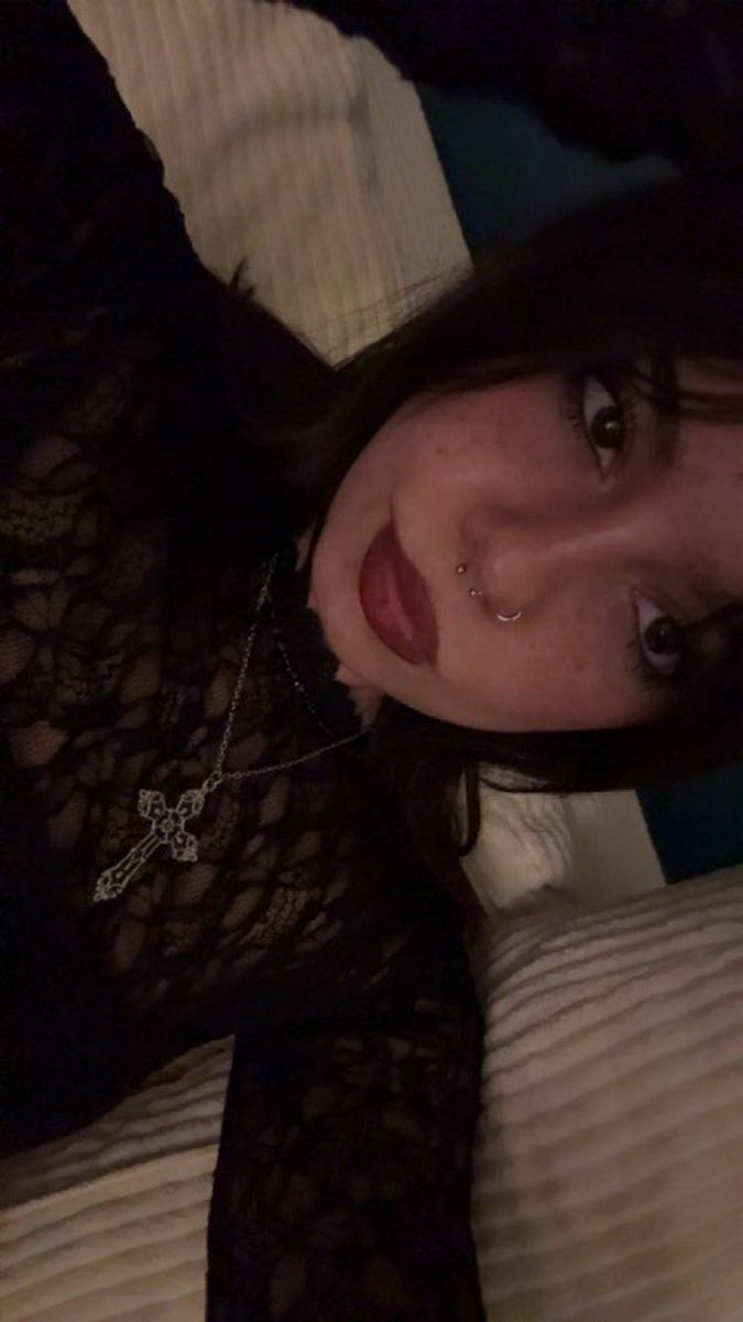misslea_262's tweet photo. Aller les chienne on vient voir sa maîtresse #moneyslave #moneymiss #soumis #paypig #domina #findom #femdom #feetfetish #fetichiste #feetdom #finsub #atm https://t.co/vEwbWPiIHN