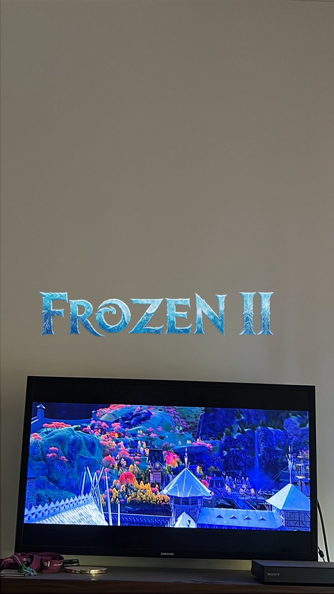 idaengstrom88's tweet photo. Efter att ha varit till Gottsunda så har jag börjat kolla på filmen Frost II som kom 2019 som fick en Oscarnominering för bästa orginal song som är skriven för film
#frozenii #frozen2 #frozen #animation #movie https://t.co/CNSgVE0sL4