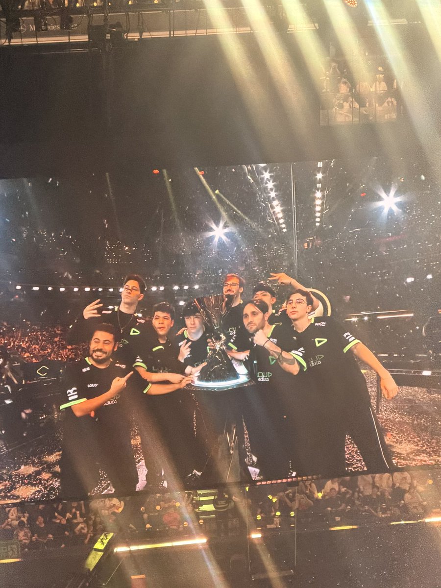 Katealyst's tweet photo. Crying like a baby. GG @LOUDgg you deserved it.

@LOUDgg are the 2026 VALORANT World Champions! https://t.co/mrIInK0Fbt