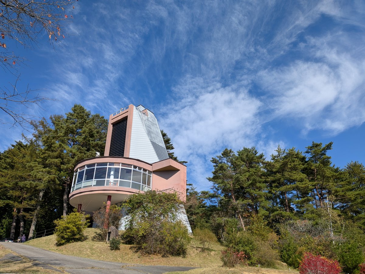 gelshoku's tweet photo. 今日はとても天気が良かったので、予定外の登山
近くの鷹狩山を登ってきました
大町山岳博物館から

#鷹狩山
#大町山岳博物館
#恋人の聖地 https://t.co/GN0FlqFuir