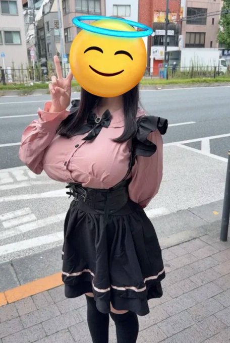noxmc14535469's tweet photo. デカすぎて隣歩くのも恥ずかしいって言われる地雷系です… https://t.co/CLBliWKVzj
