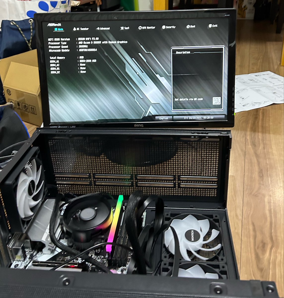 MariRai_26's tweet photo. 人生で楽しかったことTOP10には入るもの

自作PC https://t.co/lzVlNgoKBn