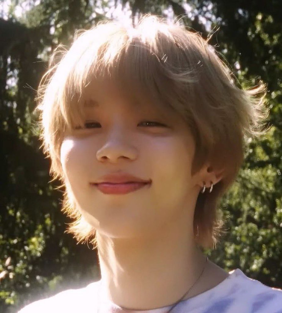 riize_t's tweet photo. ♡ 1 retweet = 1 vote
♡ 1 reply = 1 vote
I vote for #RIIZE on #2026MAMAVOTE 🗳️ https://t.co/S7hKtKBzXt