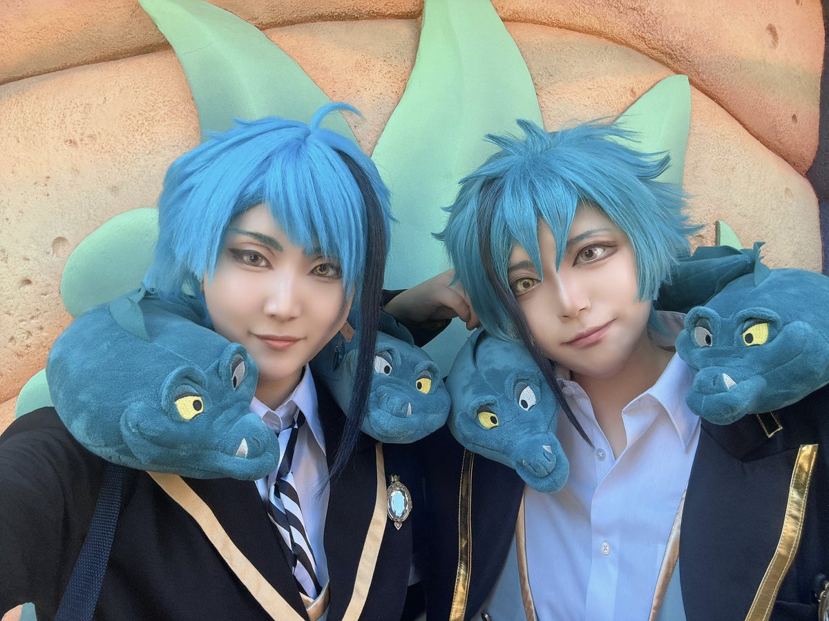 kinako_2332's tweet photo. ウツボに囲まれて！！

#Dハロ仮装2026 #Dハロツイステ https://t.co/8Vtt1AR5Kj