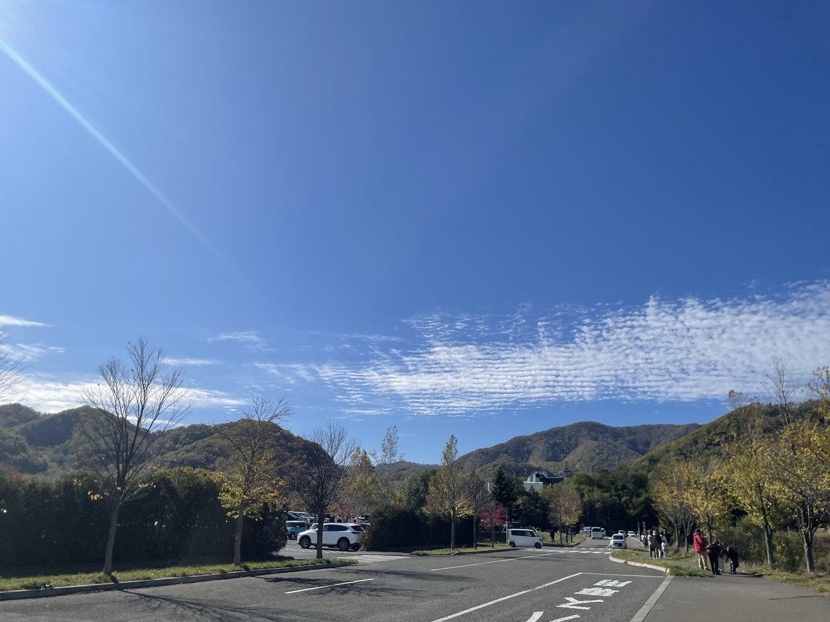 pa_____n8's tweet photo. 今日めちゃくちゃ天気だった https://t.co/TxpbRLecFf