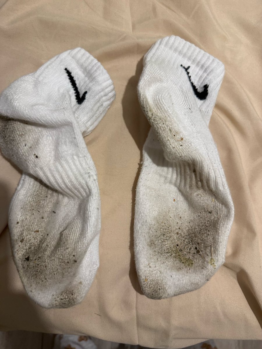 tryme100h's tweet photo. New and old dirty socks! Who wants a smell? #dirtysocks #socks #SOCKSMELLING #feetfetısh #feetworshi̇p #Feets #submission #paypiggy #findom #femdom https://t.co/2FelOTcnBu