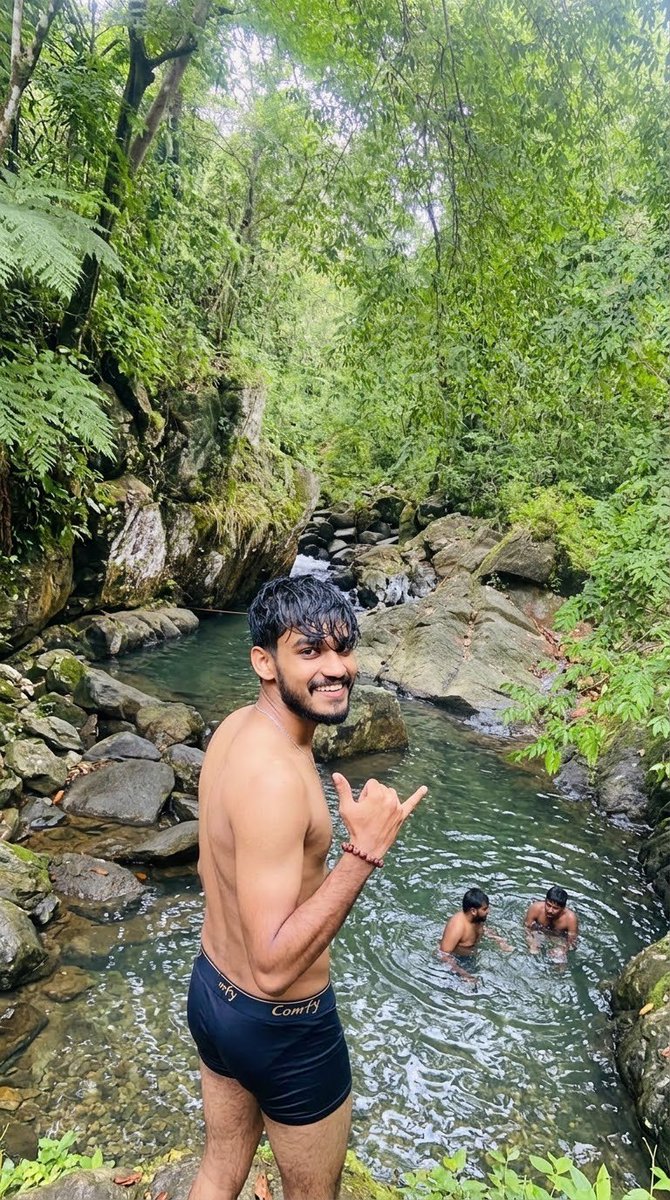 manum3it's tweet photo. #hansom #��්‍රිලංකා වෙ කොල්ලොන්ගේ ලස්සන https://t.co/60FlEyYOYr