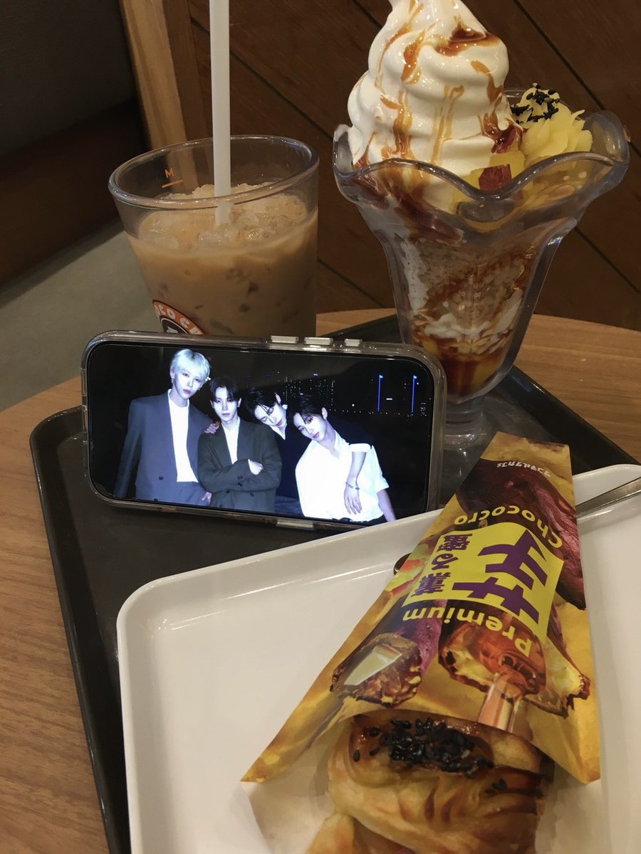 koudaisuki_'s tweet photo. 해성오빠가 좋아하는 고구마야~🍠 💜
부럽지?ㅎㅎㅎ

#오버스_이거_먹어봐
#오버스_그_만_사랑하겠습니다 https://t.co/eHF0vLUpRL