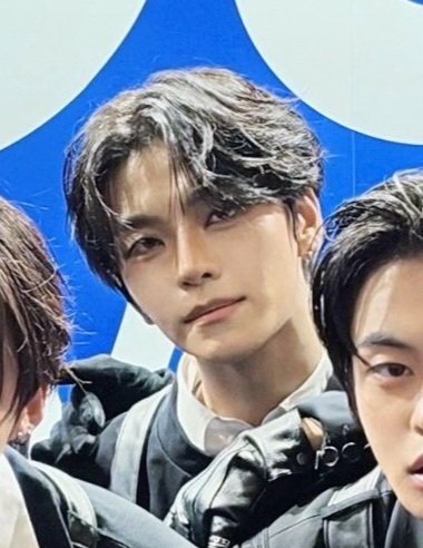 zizi0long's tweet photo. 롱이 애굣살 터질거같애ㅋㅋㅋㅋㅋ🖤 https://t.co/SYjHxJElaw
