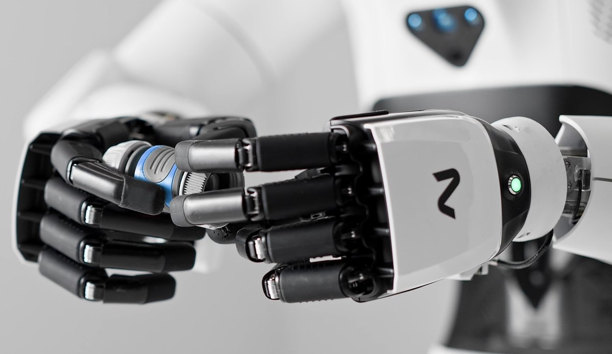 DrivesnControls's tweet photo. Multisensory AI model allows robots to react to what they cannot see

@NEURARobotics 

#physicalAI  #robots  #sensors

https://t.co/0BG1f1QSt5 https://t.co/L4XSFVjdAT