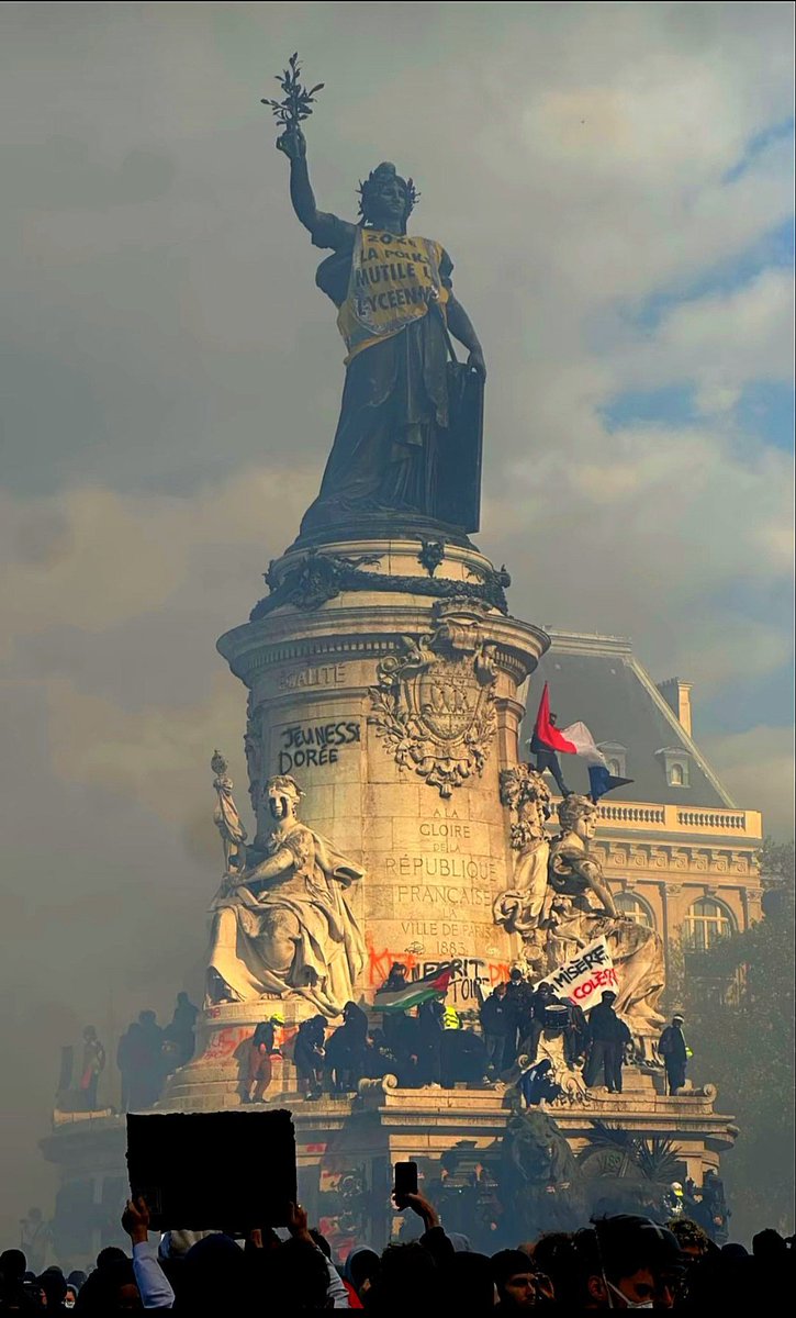 sotises's tweet photo. Queste manifestazioni ci stanno donando archivi fotografici che rimarranno impressi nella memoria. https://t.co/H2Vj770FpG