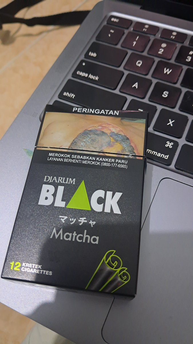 deednode's tweet photo. tas gw bau matcha bgt skrng lol https://t.co/3e0G9hQ3yG