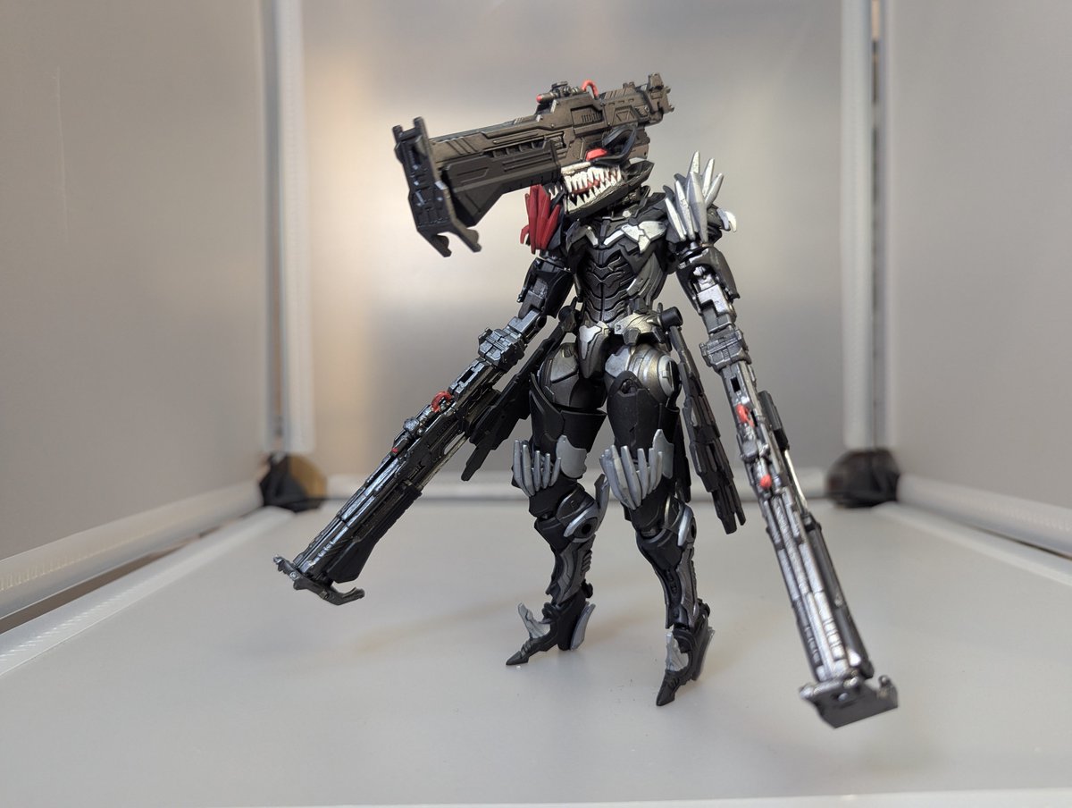 ArchitectLove55's tweet photo. 30MMの名状しがたきものを改造して重ショの悪魔を作ってみました。
悪魔は恐怖されている度合いによって強さが変わるそうなので、ルビコンではかなり強力な悪魔になりそう。
既視感あると思ったら遊戯王のリボルバードラゴンだなこれ。

#プラモデルライフ https://t.co/SLQlYfruzG