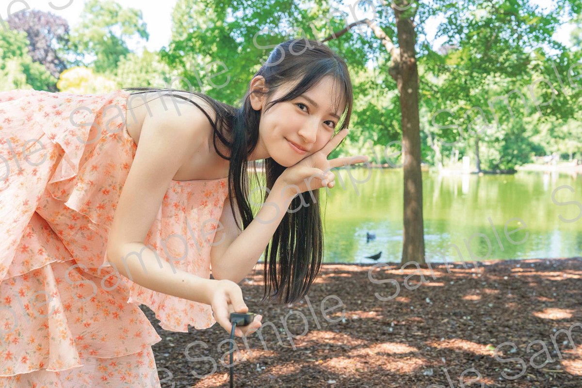modelpress's tweet photo. 日向坂46金村美玖
写真集発売記念の生配信決定📢

🎃「金村美玖とハロウィンパーティ」
10月20日20時～
https://t.co/rNmWBxo1aE

24時間限定の豪華特典も解禁📝

◽️手書きメッセージ＆サインつき
B3折り目なしポスター

◽️動画が見れるQRコード付きミニ色紙
30分の長尺で写真集について語る https://t.co/ByrwNxD1JS
