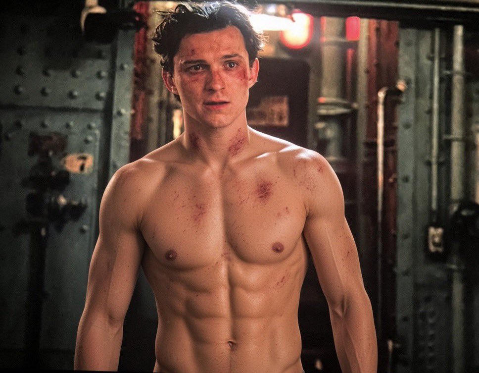 Laviniao4's tweet photo. This is the side of tom holland they don’t show in the trailers💪🥺 https://t.co/qZGaSs4QGF
