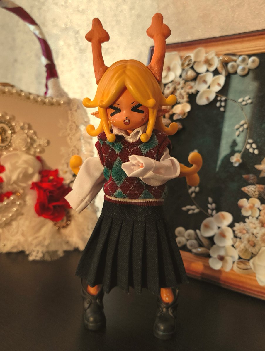 ALEXpixate's tweet photo. made a noelle doll too! https://t.co/bfnujYlX4A