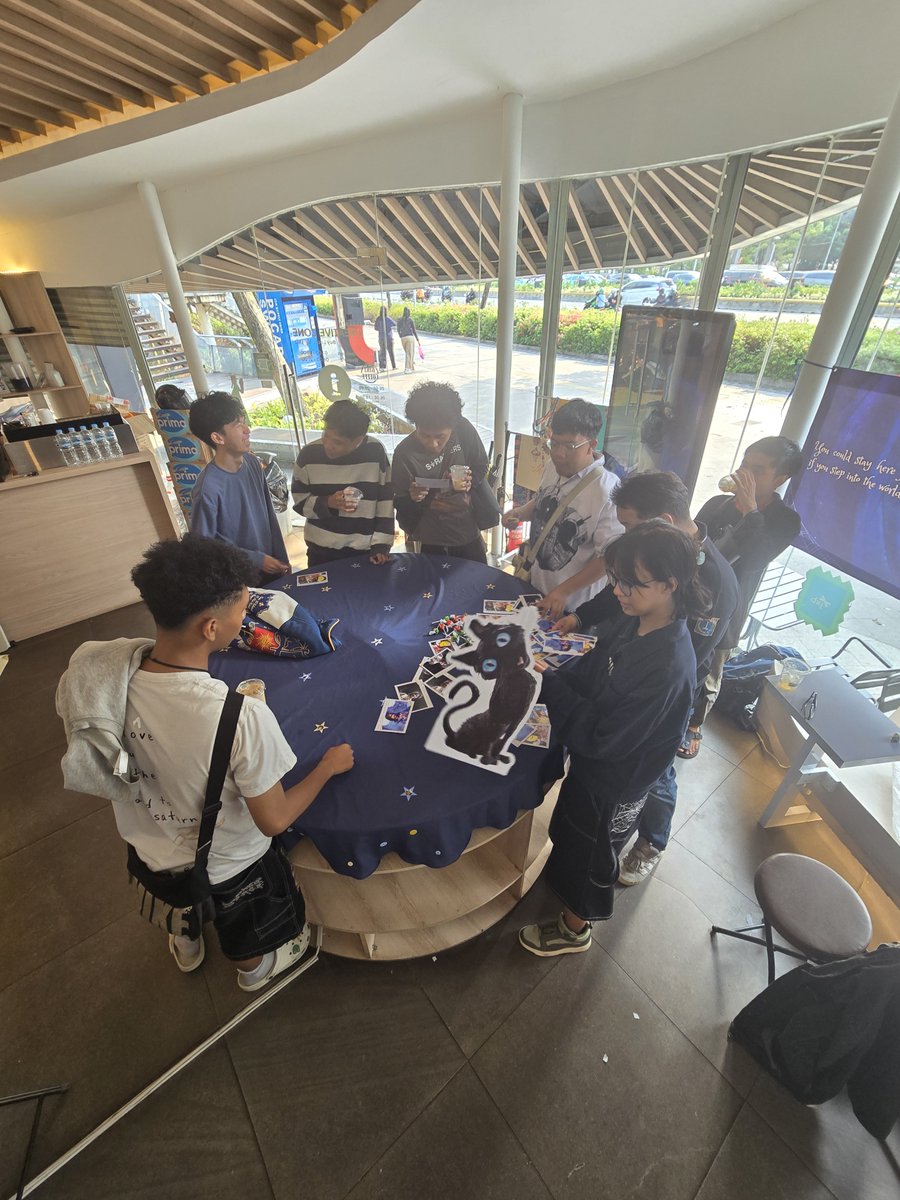 Ilham_Sabirin_R's tweet photo. makasih banyak semuaa nyaa untuk yang udah hadir... dan thank u jugaa @iteloppu @hironobinnn @kimtaesar untuk kolaborasi nyaa 💙🤍 https://t.co/Ap3sYGIzYS