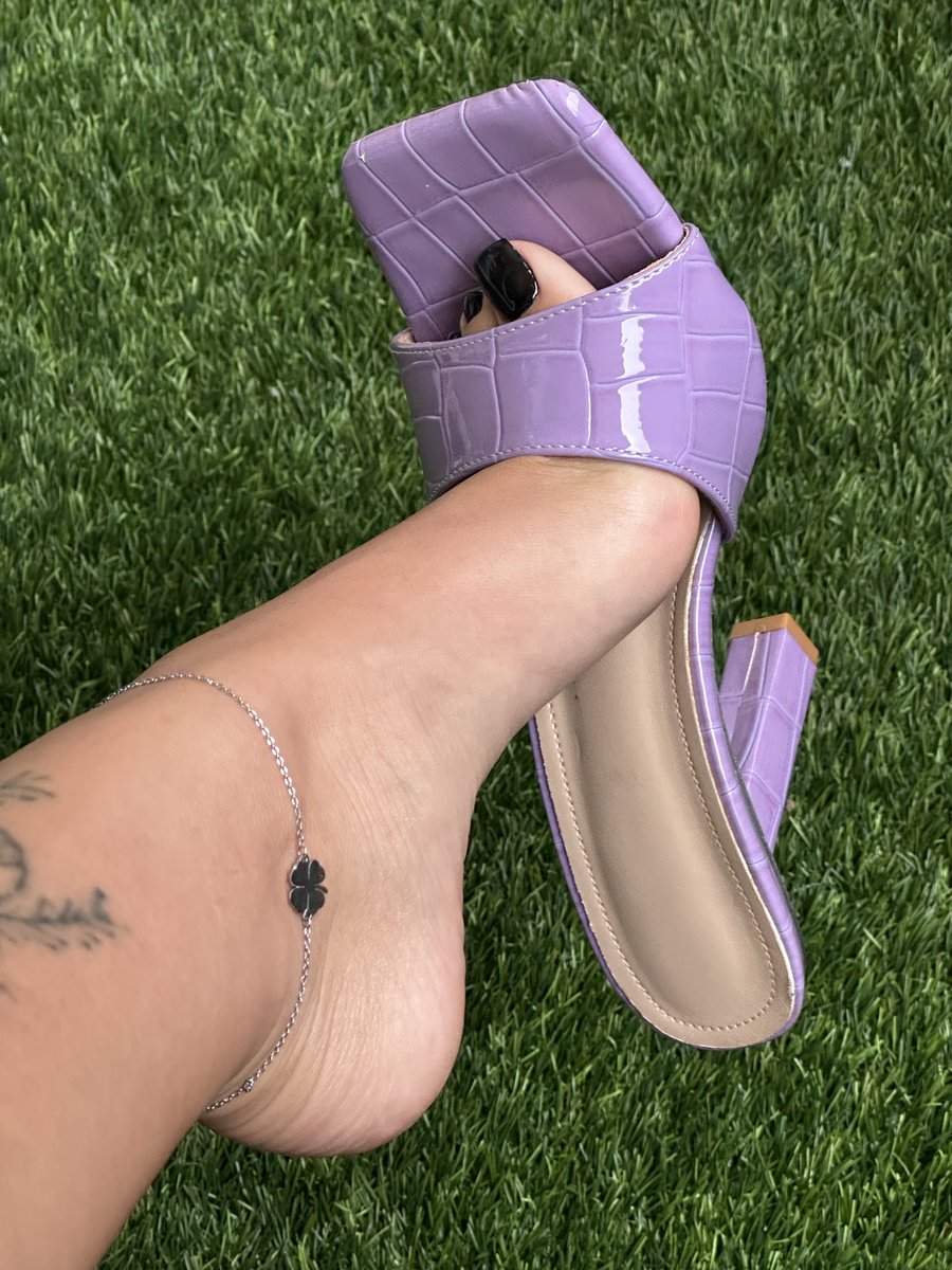 ItaFrenchfeet's tweet photo. 💜💜💜💜 https://t.co/lwZaf6647L