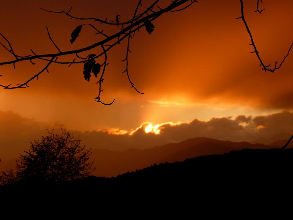 Montecrossa's tweet photo. #Photo by #Mirakali Sun behind clouds @yzcyzf @iliana_uribe #photography #photographer #Mirapuri #NaturePhotography #sun #clouds #atmosphere #landscapephotography #TwitterNatureCommunity #nature #landscape https://t.co/77ATE5zzQo https://t.co/N7MPE5v3LQ