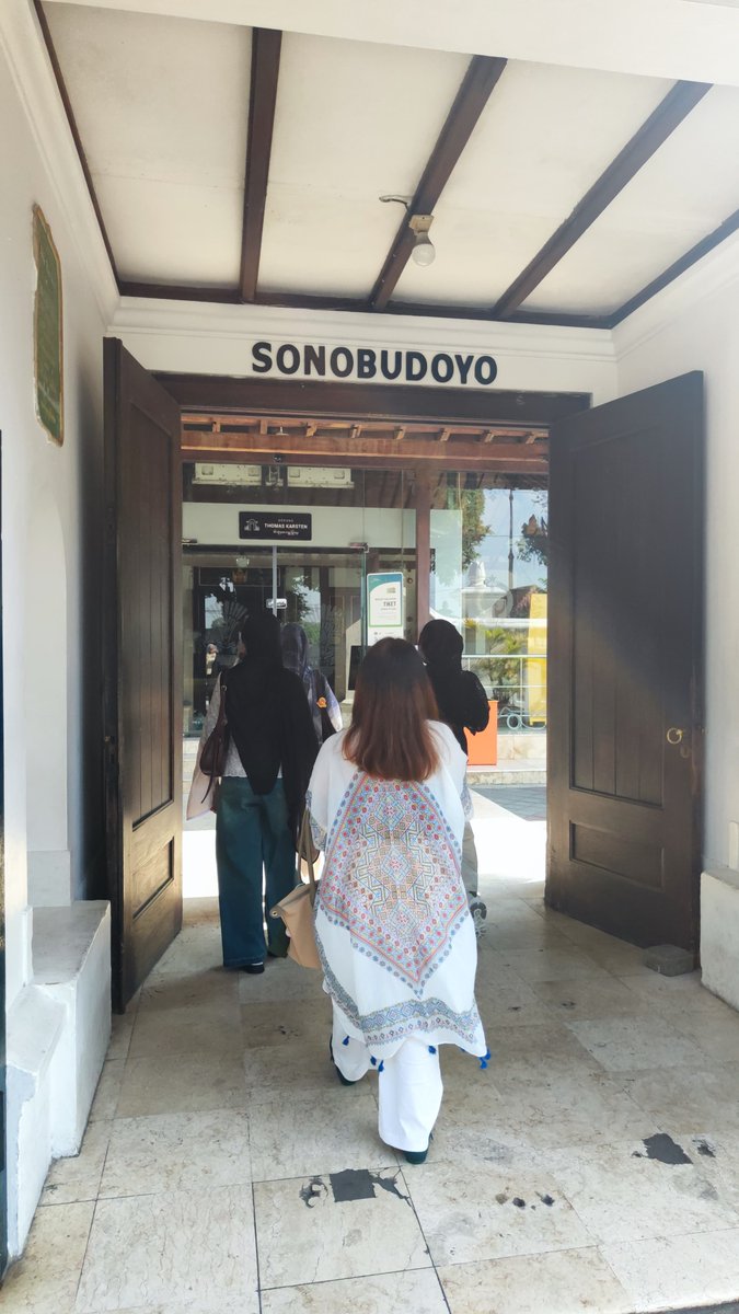rhma4vvq's tweet photo. knp jogja sengangenin itu ya:( plisss mw ke jogja lagi huhu https://t.co/qTZaq0nQOI