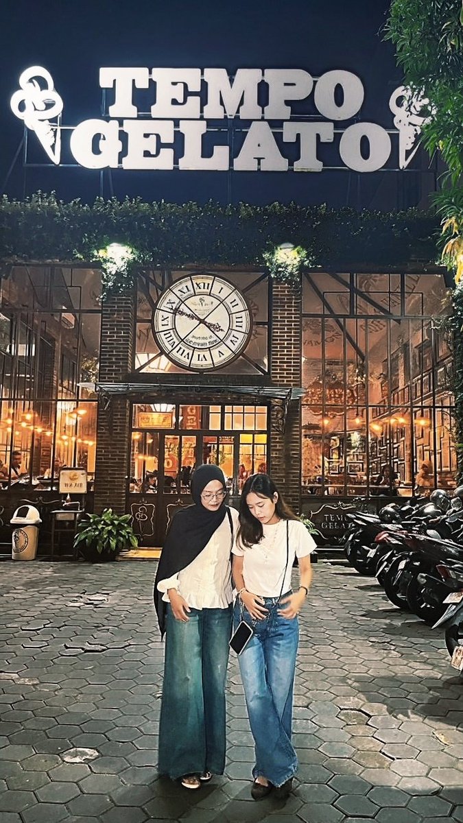 rhma4vvq's tweet photo. knp jogja sengangenin itu ya:( plisss mw ke jogja lagi huhu https://t.co/qTZaq0nQOI