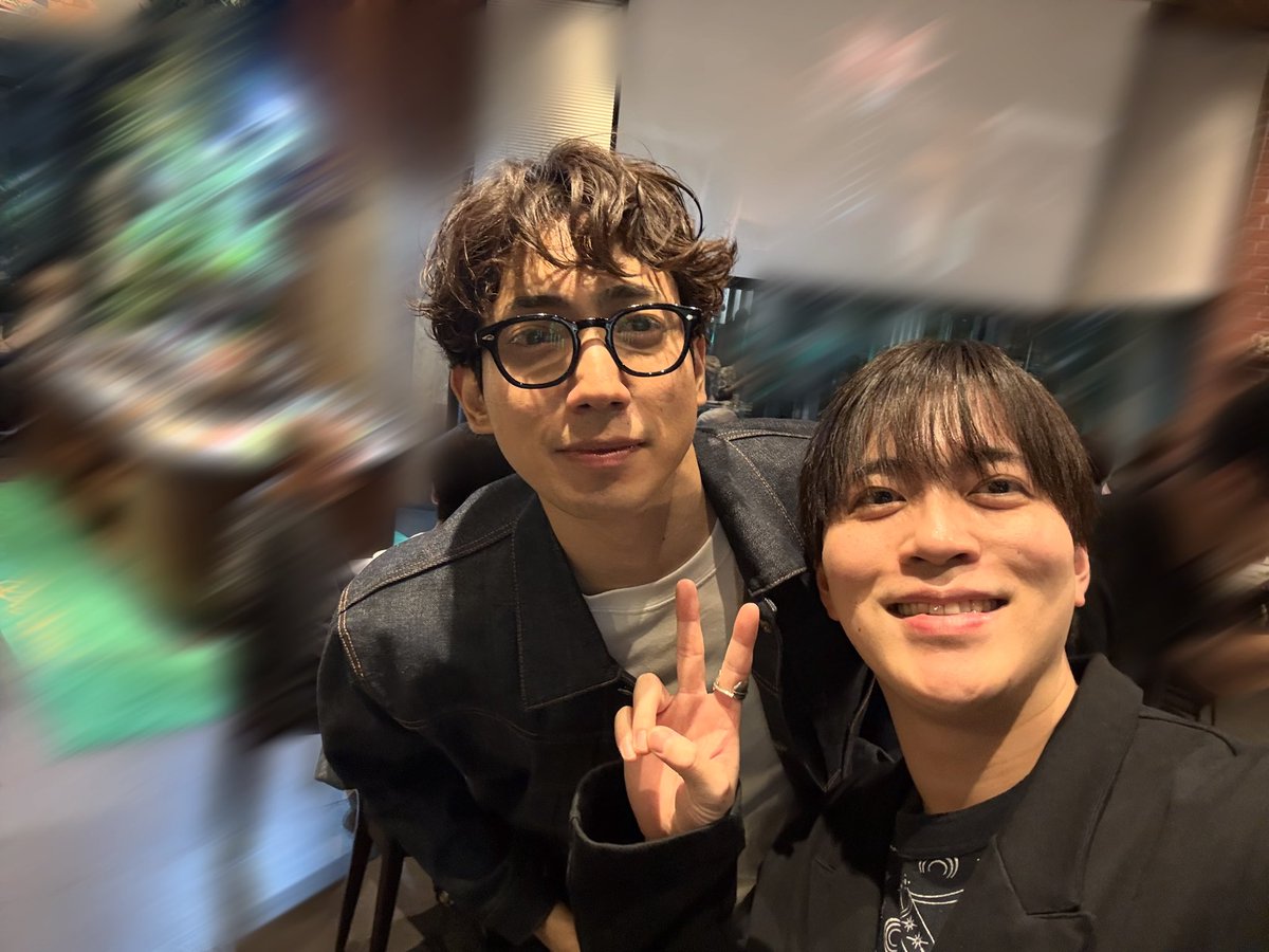 kyon_kyon04's tweet photo. ミュージカル『#民王』

本日もありがとうございました‼️
明日で終わってしまう、、
しっかり博多を楽しんで、しっかり休んで、大千穐楽に備えるぞー

幾度目かの共演、しょうちゃんと📸
いつも最高。

#ミュージカル民王
#有澤樟太郎 さん https://t.co/YRCx36tXW1