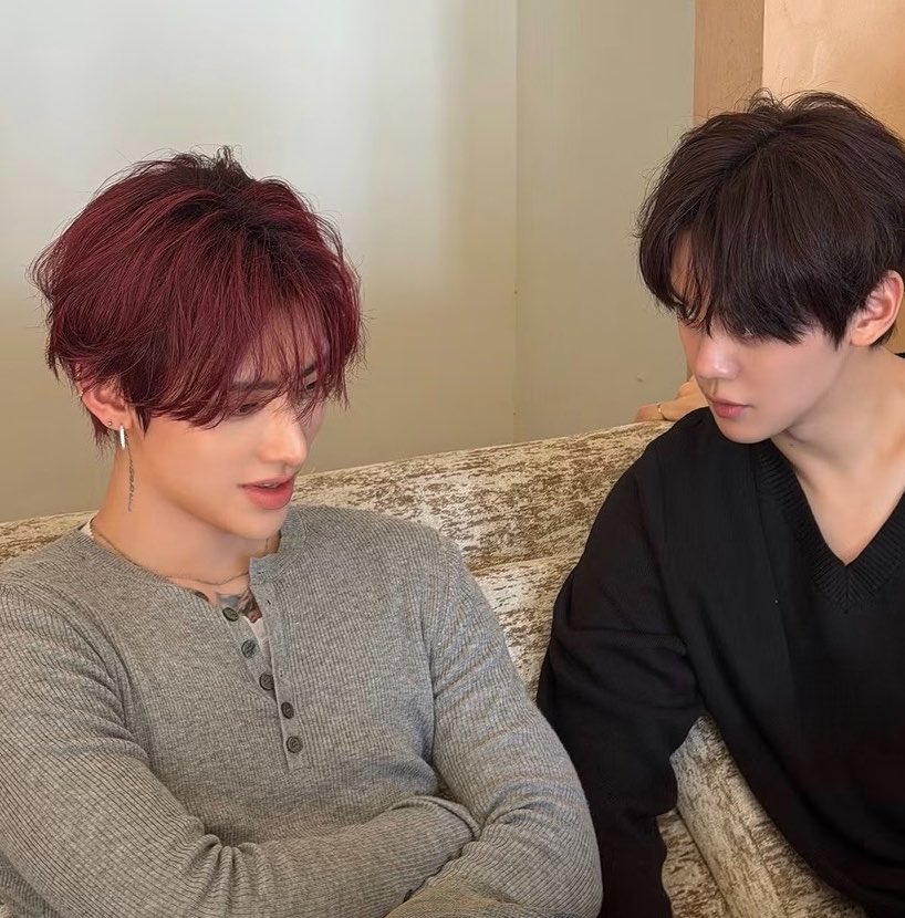 rwickitty's tweet photo. they're matching again https://t.co/X60LmME0YT