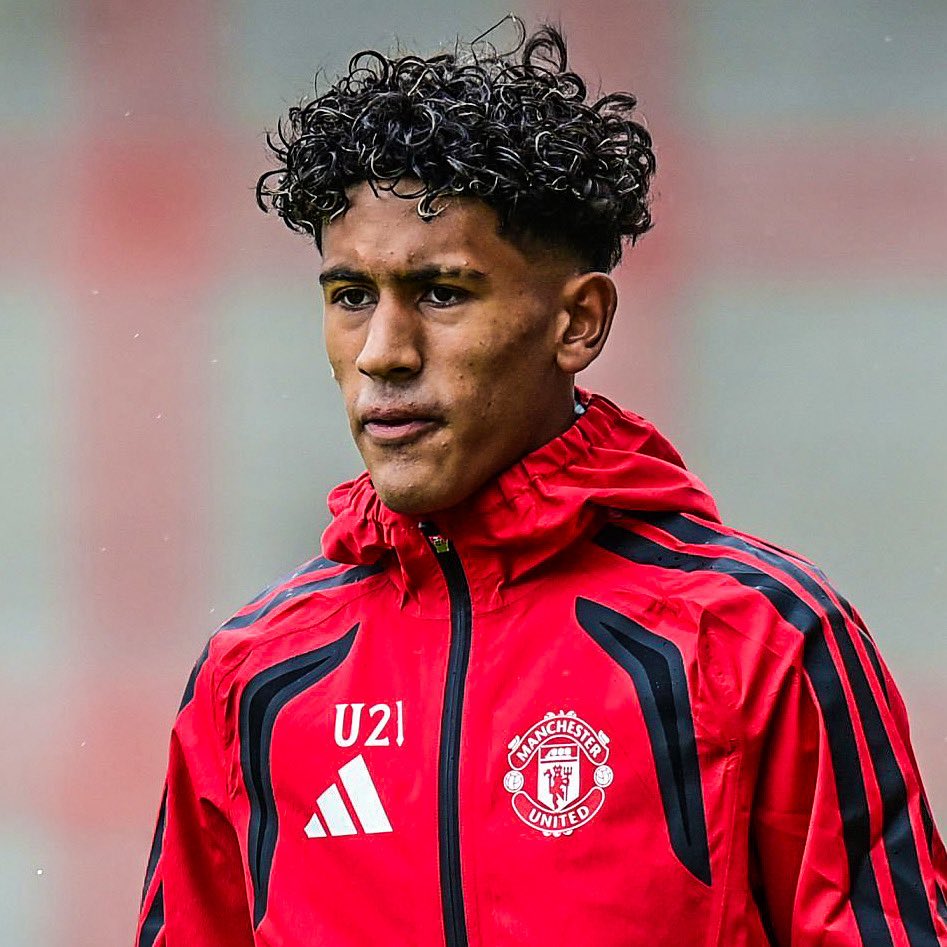 OTPipers's tweet photo. 🚨(🔴)𝐁𝐑𝐄𝐀𝐊𝐈𝐍𝐆: Manchester United have offered JJ. Gabriel a FIVE year contract worth £110k a week.

@LaurenWhitwell https://t.co/BXXVNYPBKP