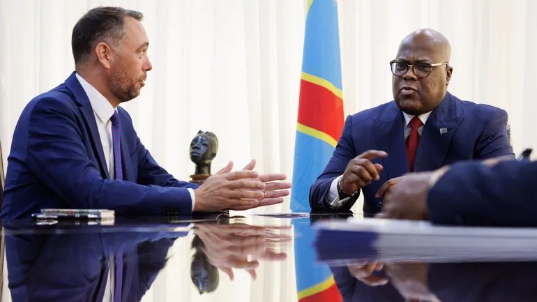 wembi_steve's tweet photo. #RDC _ #Belgique | Coup de froid diplomatique après des perquisitions visant la famille Tshisekedi | Contacté par la #RTBF, le ministre belge des Affaires étrangères @prevotmaxime se dit surpris par cette interdiction. "A nos yeux, aucune situation ne justifie aujourd’hui l’interdiction des contacts avec l’ambassade de Belgique, s’étonne Maxime Prévot. Mais nous sommes contraints d’en prendre acte. Nous le déplorons en tout cas profondément."