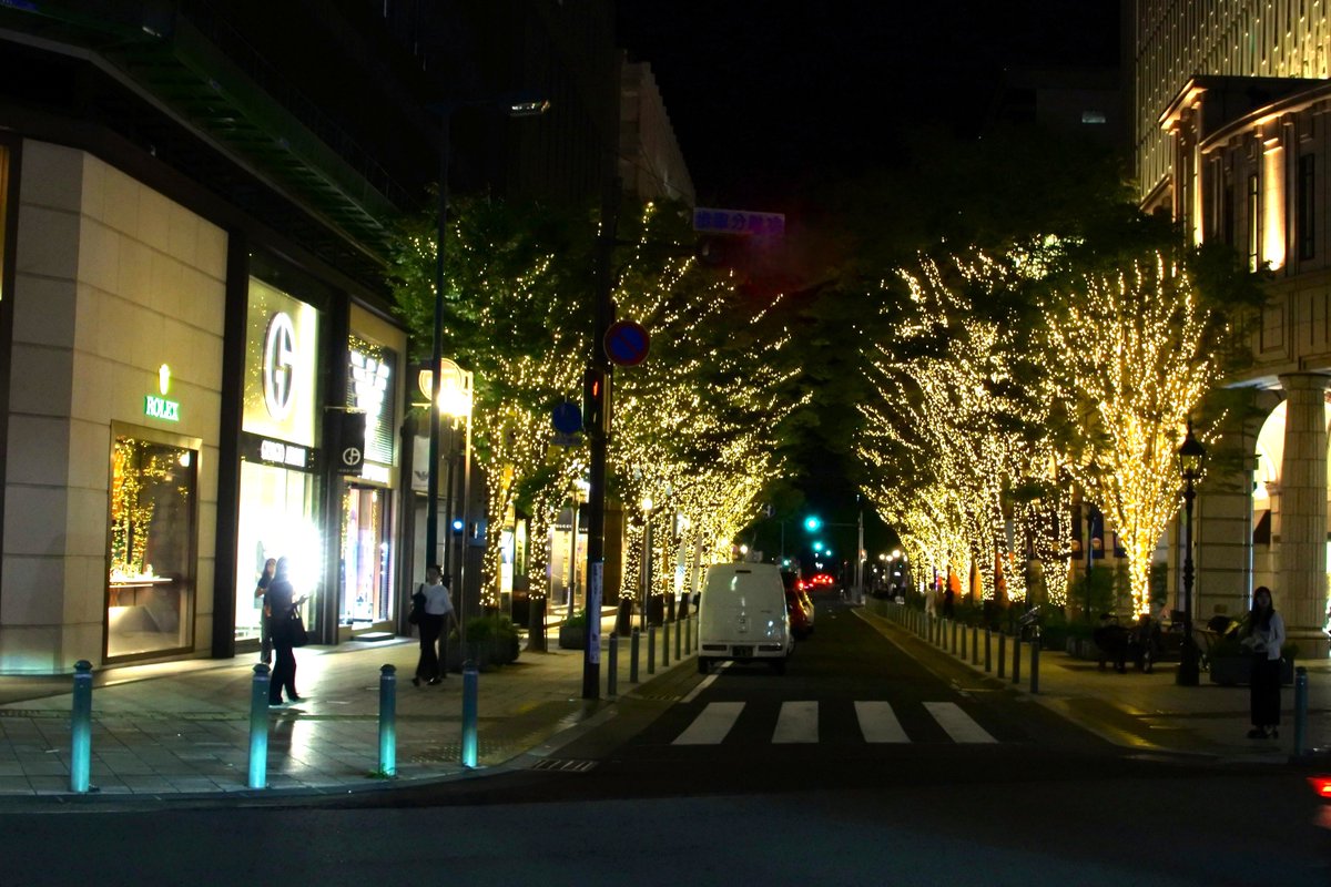 hidekicyberjack's tweet photo. 夏の終わりに Night Walk on Sannomiya 三宮元町 週末の仕事帰りに スナップを撮りながら夜の街のにぎわいを見るのが好きです。 #Nighitwalk #sannnomiya #motomachi #Beautifulcity #kobe #Nikon1J5 https://t.co/eLOW9f4g0m