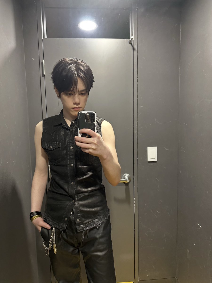 NFlyingofficial's tweet photo. 😸

#NFlying #엔플라잉 #차훈 #ChaHun https://t.co/dsjomdhKvC