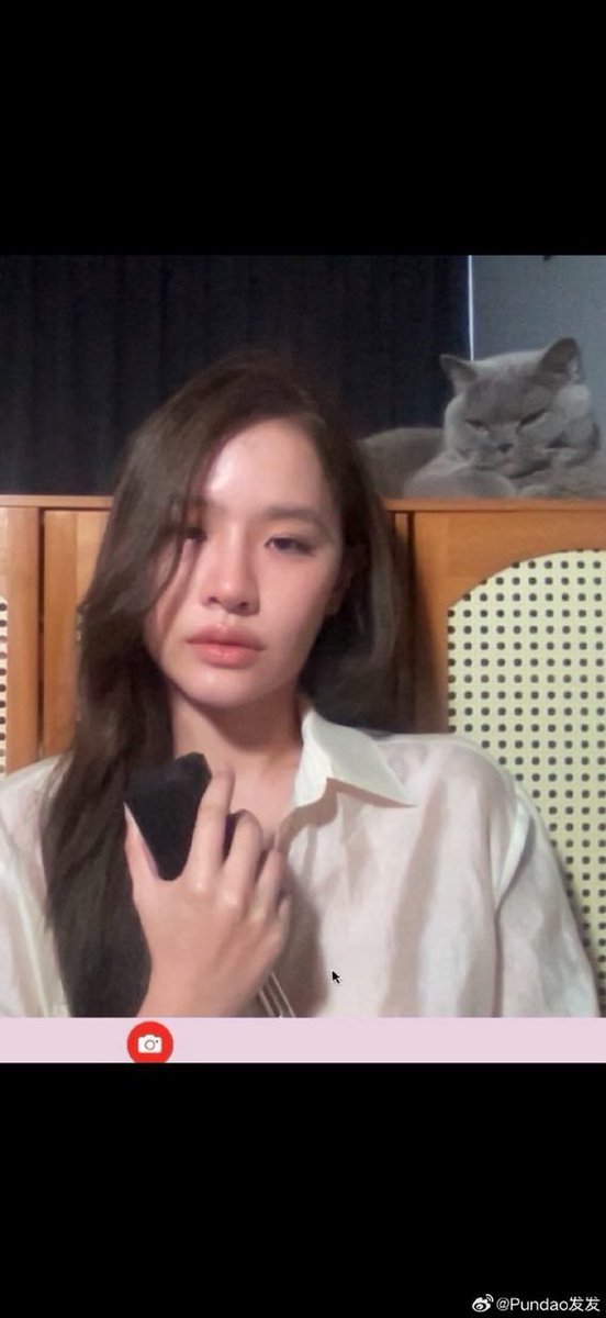 TahRZF21's tweet photo. Stay strong, Mamii. I truly hope you’ll find your beautiful smile again soon🤍🫂

#pundao https://t.co/uqlSMR0Ns0