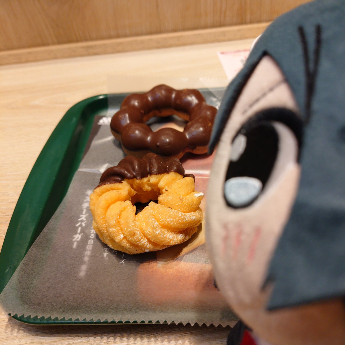 HDarkmatte7778's tweet photo. #おやつを狙うぬいの画像 https://t.co/UrU7Emx4x9