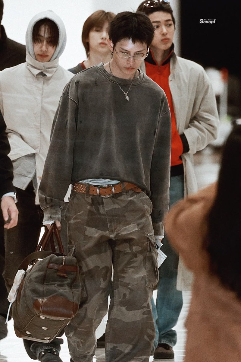 zhaoyufairy's tweet photo. james u da real fashion icon https://t.co/SDVl2W9F8i