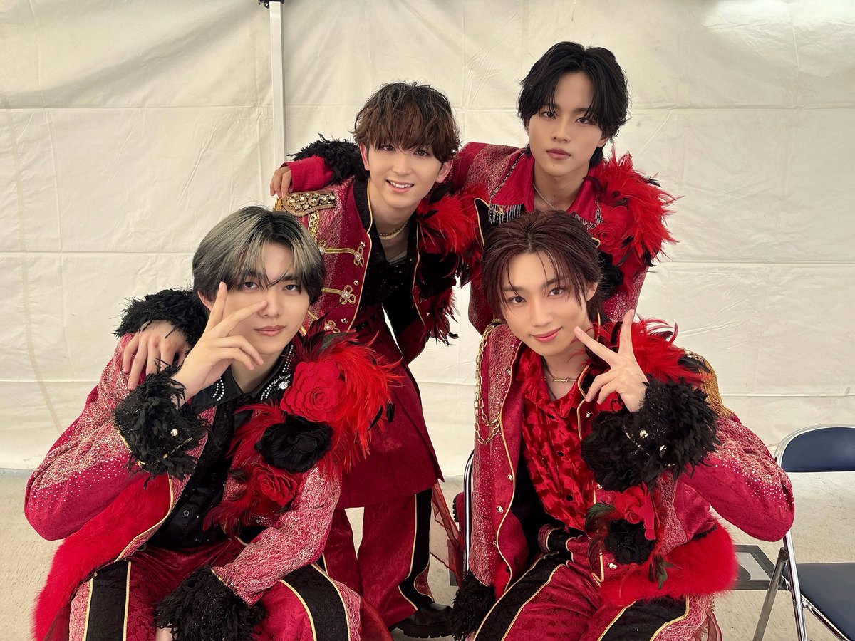 Lienel_official's tweet photo. メジャー2ndシングル「愛のダバダ」
発売記念リリースイベント
@愛知 ららぽーと名古屋みなとアクルス
1F 屋外イベントスペース デカゴン

— Today’s Setlist —
M1. 罪と罰
（ミロがたくさん話したMC）
M2. 愛のダバダ
by Milo💚

会場にお越しいただいたみなさま
ありがとうございました🌹✨

#リエネル_愛のダバダ 
#リエネルの思い出
#Lienel #リエネル