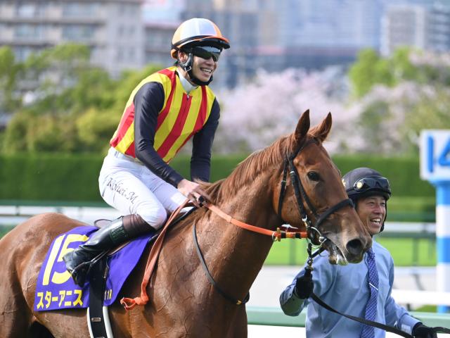 netkeiba's tweet photo. 【2026年牝馬三冠】

・桜花賞
スターアニス/松山弘平騎手

・オークス
ジュウリョクピエロ/今村聖奈騎手

・秋華賞
モンローウォーク/戸崎圭太騎手

牝馬三冠は3頭で分け合う結果に。一方、皐月賞と日本ダービーを制したロブチェンは、来週の菊花賞で史上9頭目の快挙に挑みます。果たして、そのゆくえは――。

▼ロブチェンのデータベース
https://t.co/KDRK8Oe6JN

オークス(撮影：下野雄規)
桜花賞、秋華賞(c)netkeiba