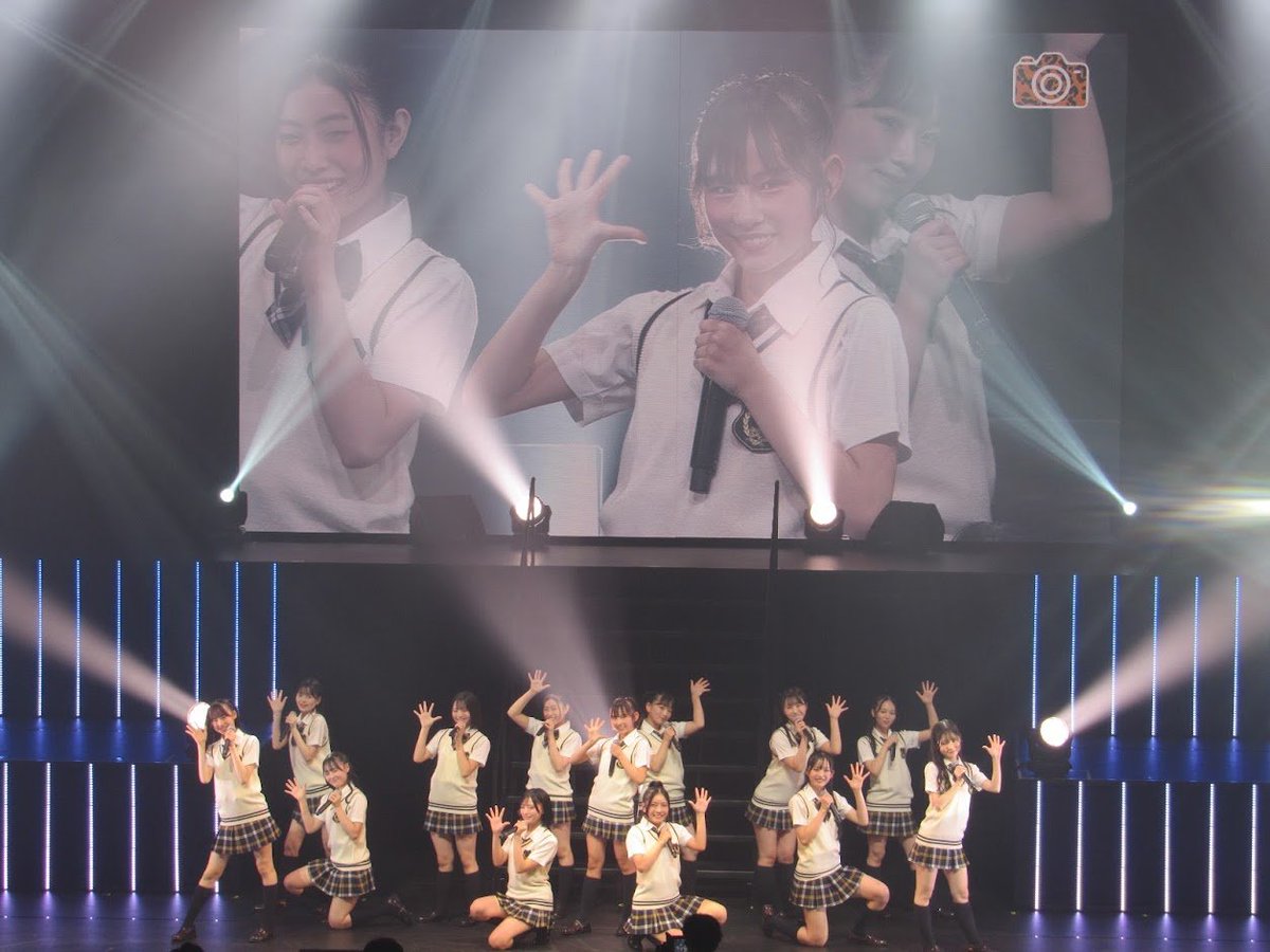yuzukishy19's tweet photo. 15周年ライブで初披露した『風車』
怪我のこののん、復帰のくるみちゃん、卒業することっち含め１年前と同じメンバーで披露できて本当に良かった☺️
（写真は昨年ライブの朝日新聞さんのポストからお借りしました）
かものはしの『今ならば』も２人の世界観に引き込まれてめちゃ泣いた😭 https://t.co/Qzyn0720dm