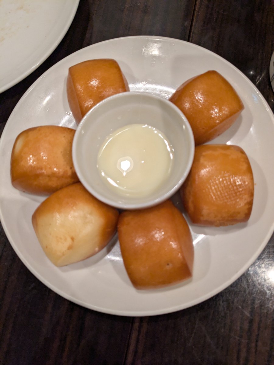 languagenootaku's tweet photo. 初めて炸馒头を食べました

美味しすぎる発明した中国人本当に謝謝 https://t.co/KnvEyqpIjh