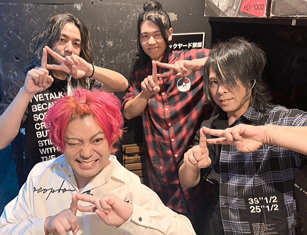 Signal_mode's tweet photo. ↵Re:prise TOUR無事に終了しました！
ご来場頂きました皆様、ありがとうございました！
第一部で撮影OKだった部分は、是非 #シグモ #Signal_mode でポストしてください⚡
ただし、他のお客様は映らないようご配慮をお願い致します。
次回は11/1㈰にSigmolize!!でお会いしましょう！ https://t.co/0UniZzw8dg