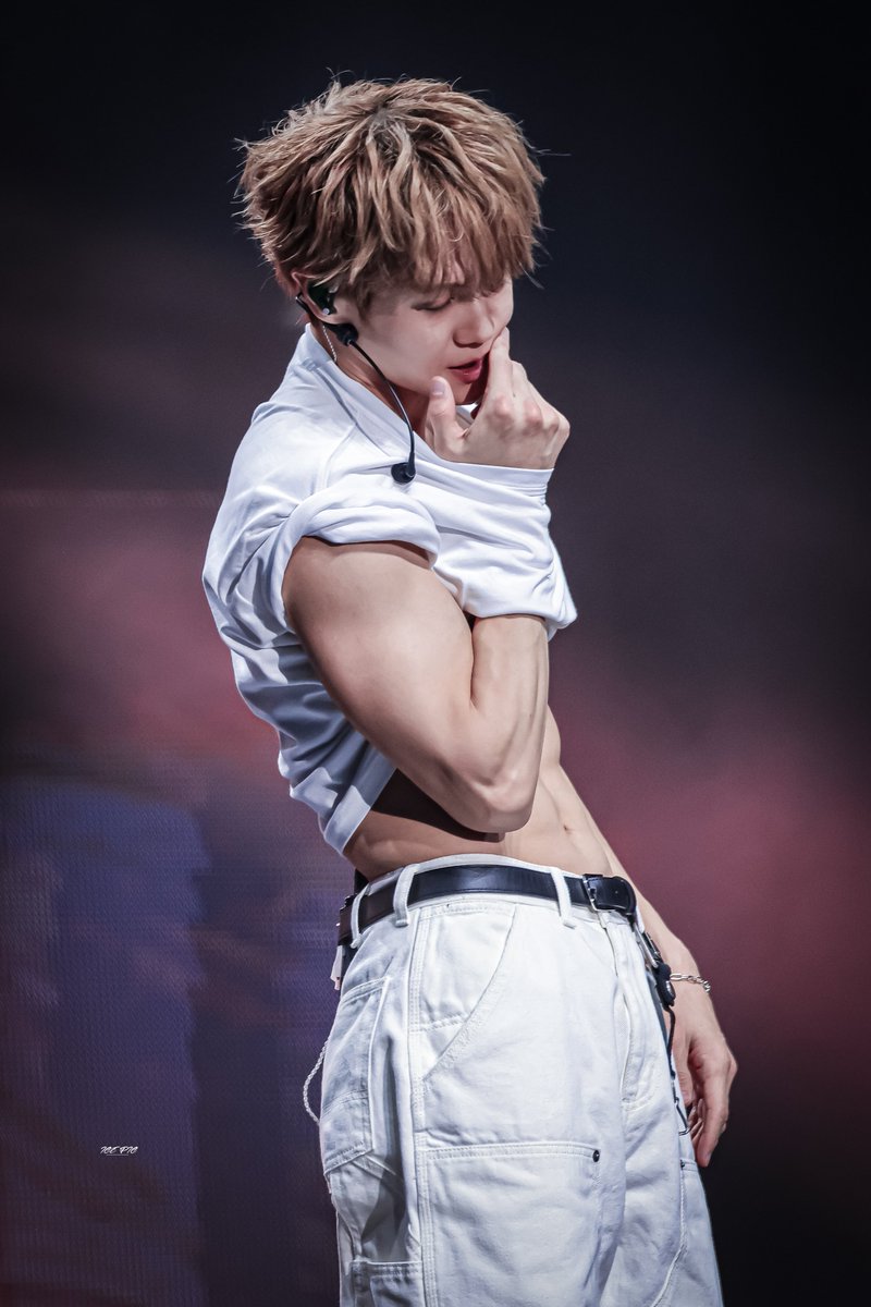 _ICE_PIC_'s tweet photo. 261018 4 P.M. 팬 콘서트
2026 HIGHLIGHT FAN CON [18년차 아이돌인 내가 이세계에선 데뷔조 연습생?!]
#하이라이트 #HIGHLIGHT
#비스트 #BEAST
#양요섭 #YANGYOSEOP
#GUILTY #길티 https://t.co/lEhQdS4vpW