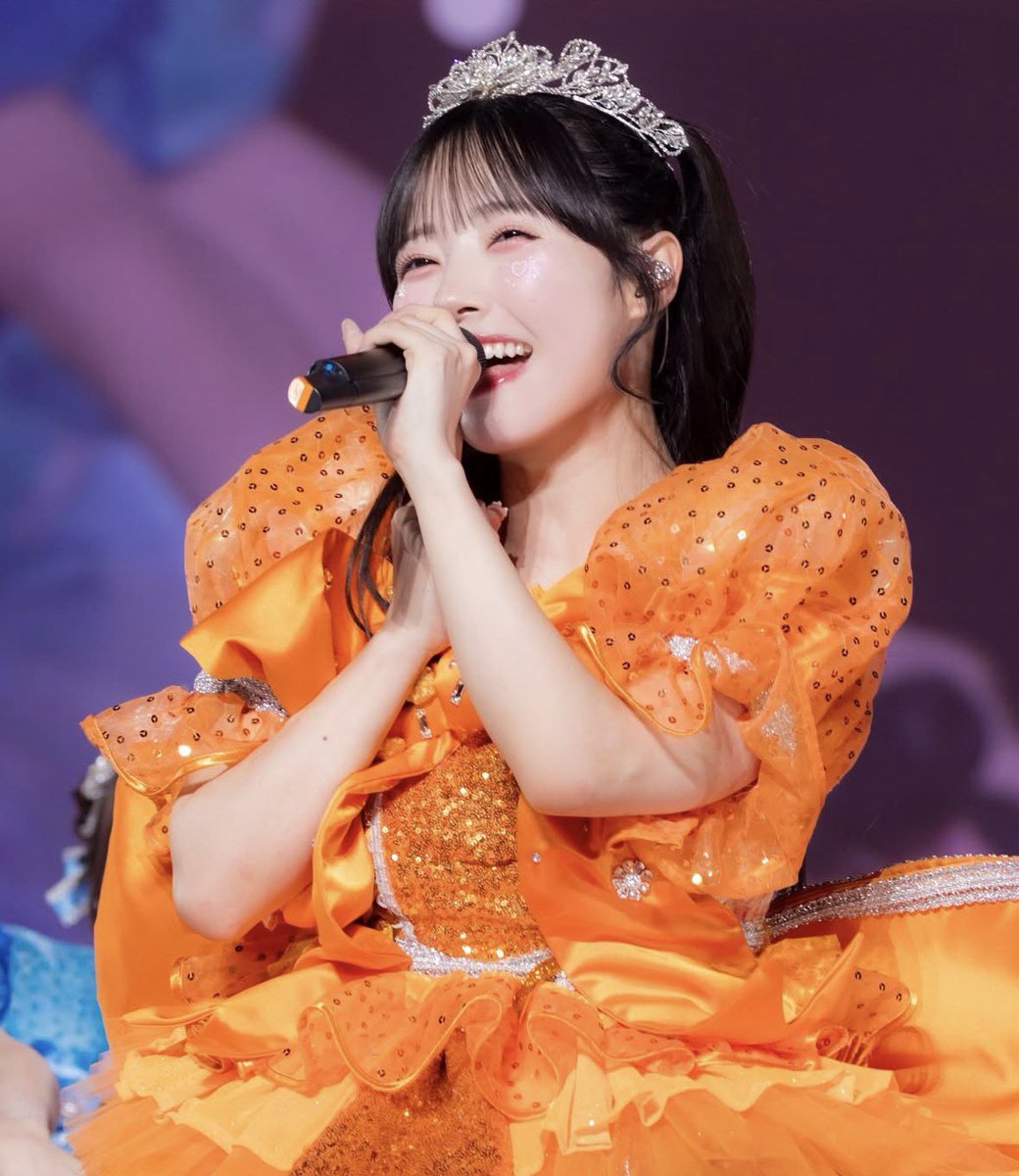 Yugorilla43's tweet photo. ライブえみの笑顔と顔が好きすぎる🧡💭笑瑠ちゃんの笑顔が眩しいです✨️可愛いライブえみあれば欲しいです(⋆ᴗ͈ˬᴗ͈)”
 #川本笑瑠 #えみるがみるの https://t.co/GyEzWVc9wa