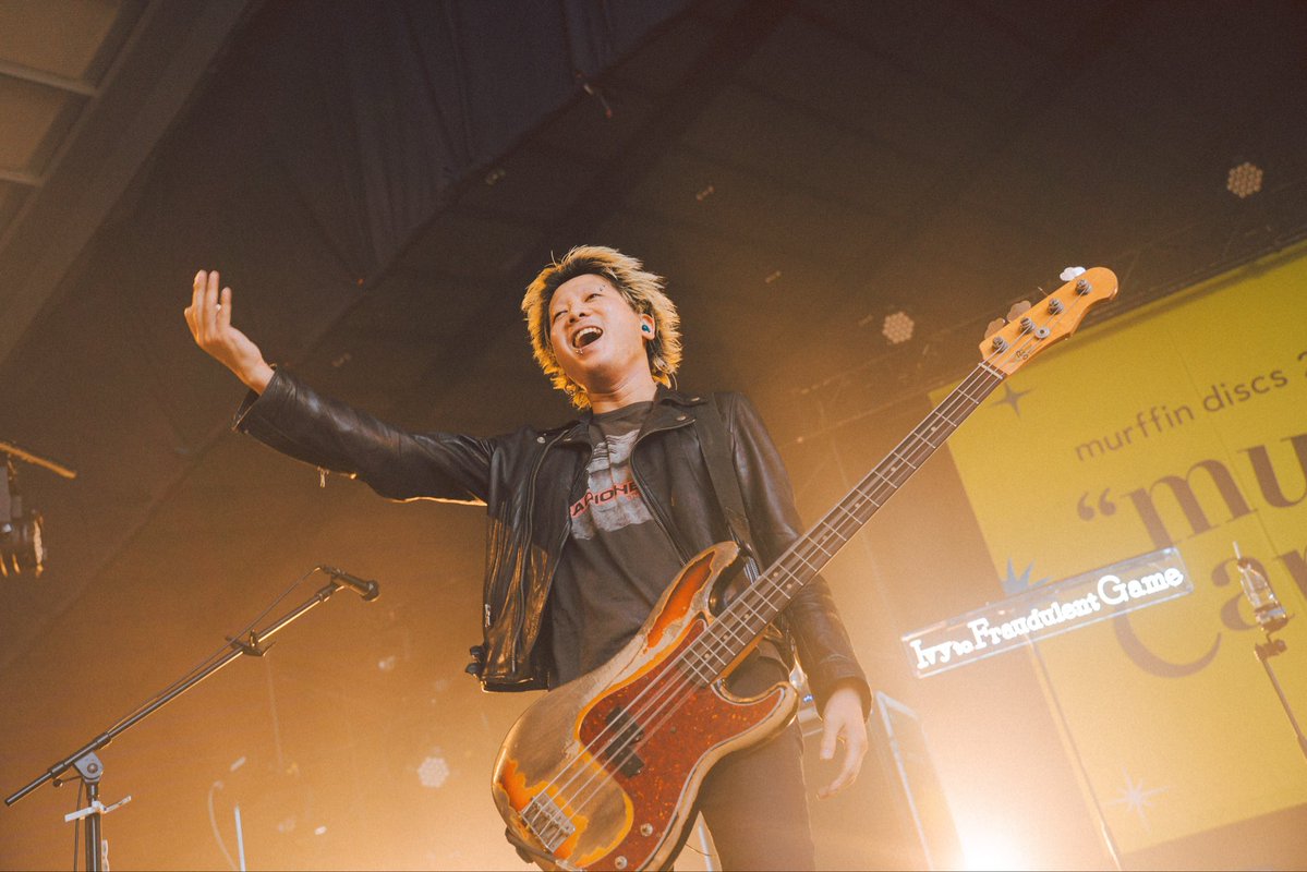 IvytFG's tweet photo. 𝙩𝙝𝙖𝙣𝙠 𝙮𝙤𝙪!!

10/18(sun)代々木第一体育館
『murffin discs 20th Anniversary “murffin Carnival!!”』

SETLIST🎧
https://t.co/9oLvNWb96P

📸@teru_ttm 

#MD20 https://t.co/0IQJQdMT9p