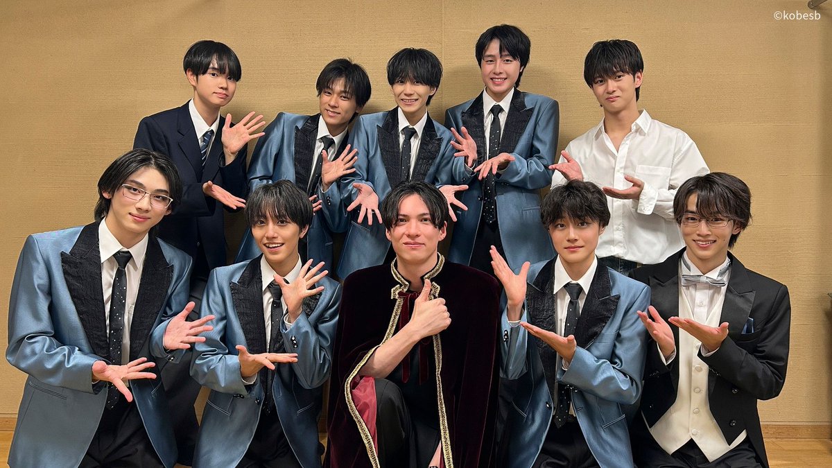 kobesailorboys's tweet photo. 📸ˊˎ˗#合唱ブラボー オフショット

日替わりゲスト 
#高崎翔太 さん、#輝馬 さんと .˚⊹⁺

ありがとうございました🎶

▼#神戸セーラーボーイズ Boys☆Act 〜maple『合唱ブラボー！』詳細
https://t.co/IAmZXyhcTA

#神戸セラボ https://t.co/DQj7Nv8SDM