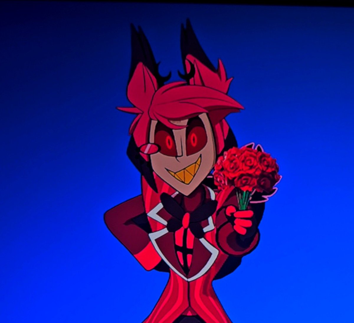 try_mariaaa_'s tweet photo. Aaah , my baby boyyy 🥹😭🤌✨️❤️
#HazbinHotel #hazbinhotelalastor #alastor #fortnite https://t.co/t2zxiA7yg8