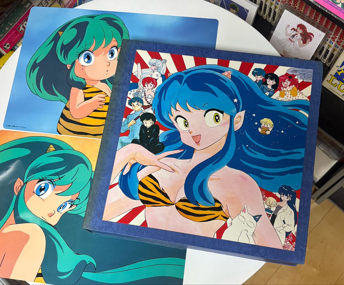 kunana_ko_nya's tweet photo. #うる星やつら

劇場版作品のLD📀

オンリーユーから完結編までの五作品がLD2枚づつに収録されてます。

LDプレーヤーを持って無いんですが、箱が可愛いくて購入しました。

なので中身は未開封のままです😅 https://t.co/U9aVcJ8dGr